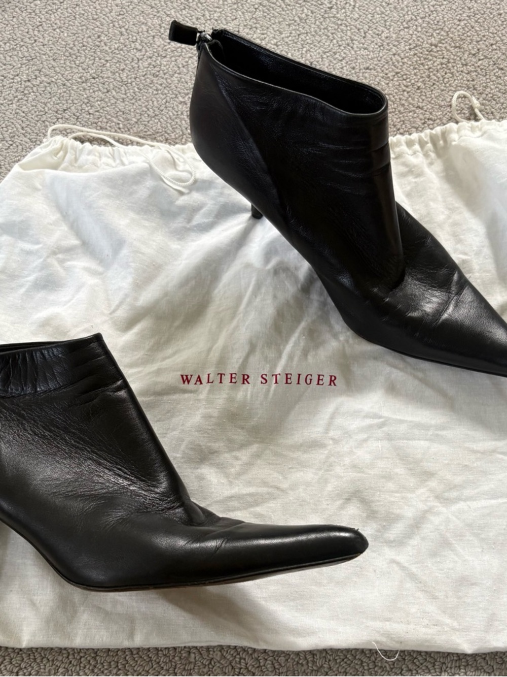 Walter Steiger Black Pointed Toe Leather Ankle Booties